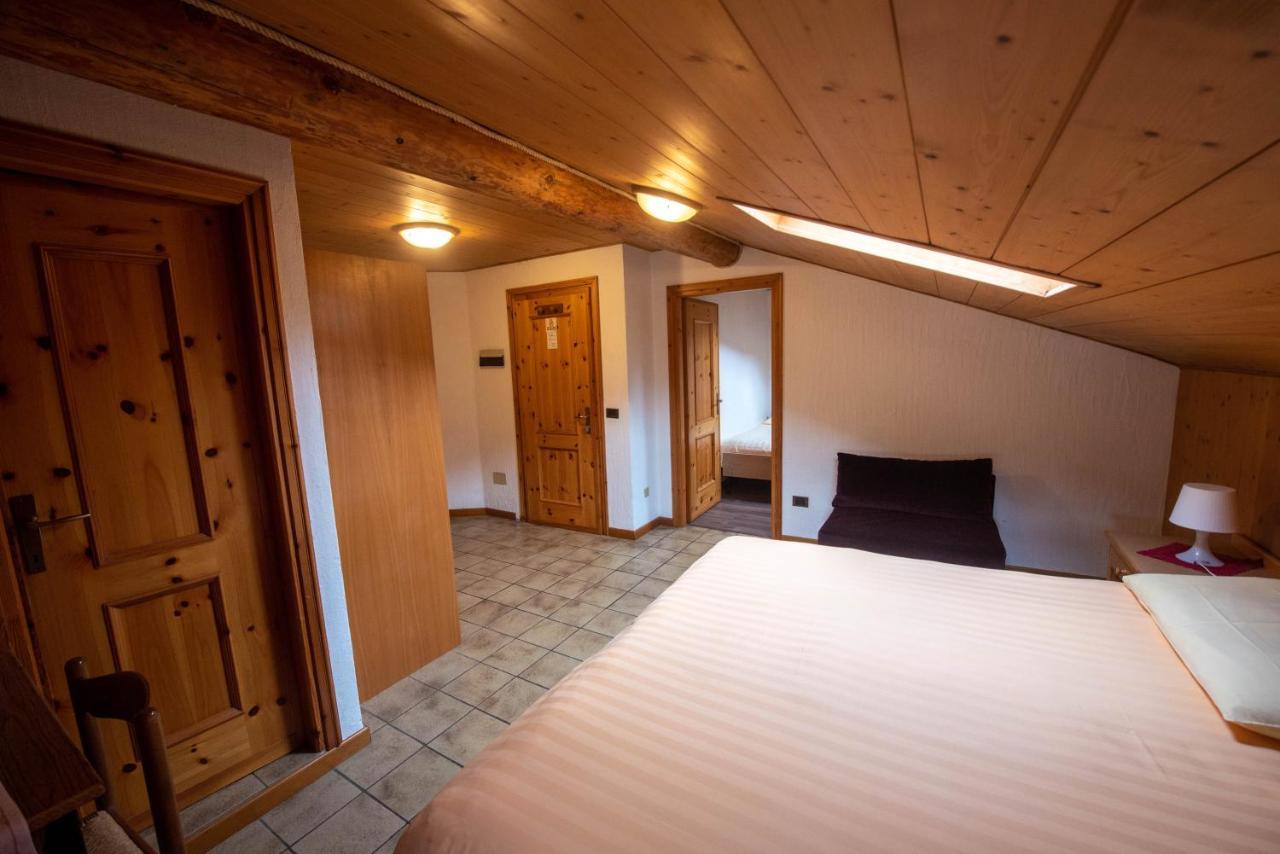 Hotel Eira ボルミオ エクステリア 写真